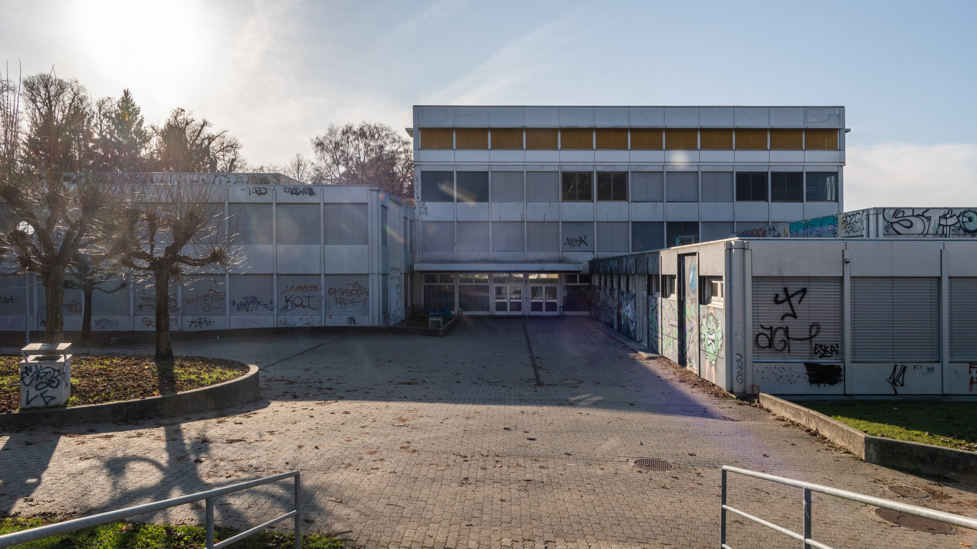 Continua lo scambio di accuse tra il SISA e la direzione del liceo di Mendrisio sulle «autogestite»