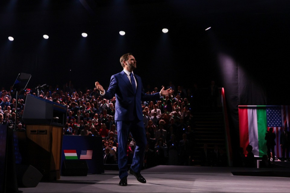 Ungheria al voto, Donald Trump e il vicepresidente J. D. Vance accorrono in aiuto dell’amico Viktor Orbán