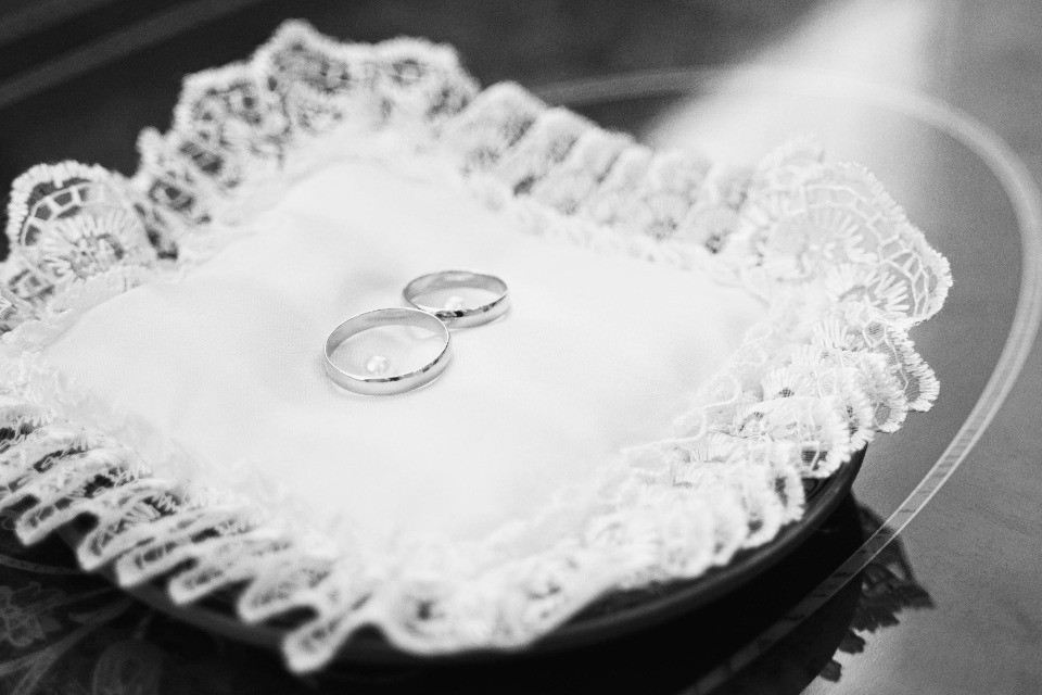 Ancora latitante l'esperto della truffa matrimoniale
