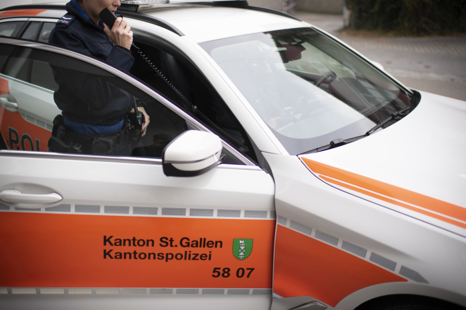 Giallo ad Au, quattro persone ferite