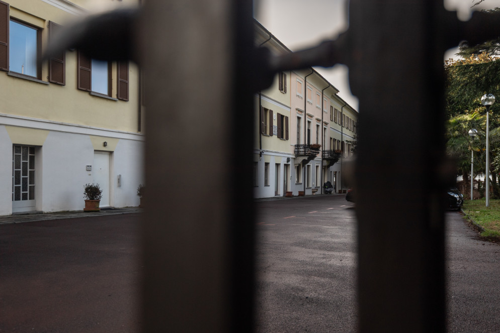 Gli esterni dell'ex collegio, chiuso nel 2002 e oggi convertito in abitazioni&nbsp; (© CdT/Chiara Zocchetti)