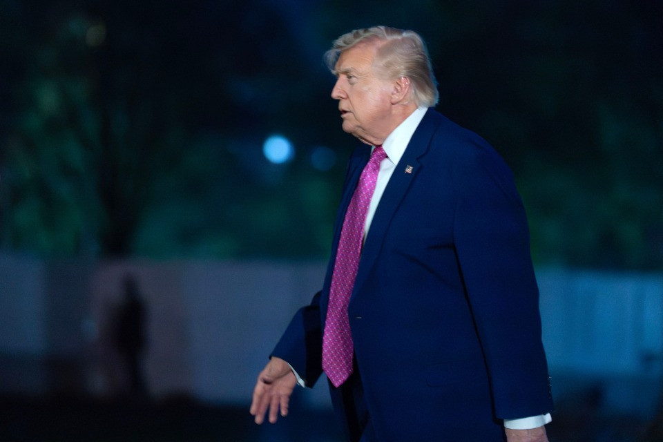 Trump: «Non permetterò che l'Iran faccia pagare un pedaggio sullo stretto di Hormuz»