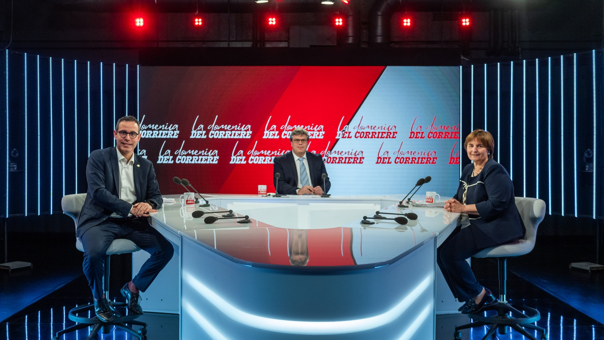 Il divieto del telefonino a scuola accende il confronto Carobbio-Fonio