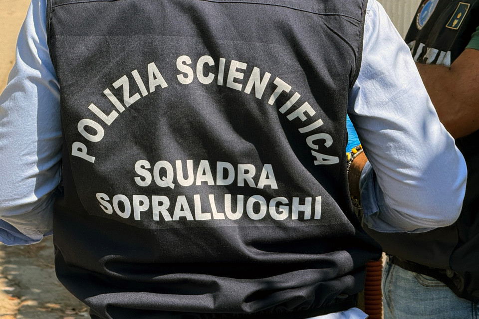 Viveva in casa con il cadavere della madre da due anni