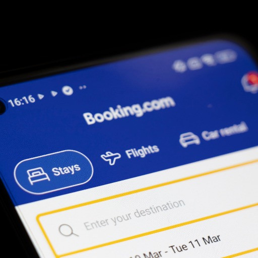 Booking mette in guardia gli utenti: «Attività sospette su diverse prenotazioni»