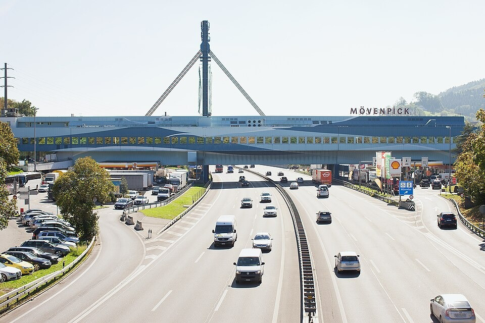 Ora «rubare» il posto ai bus può costare molto salato
