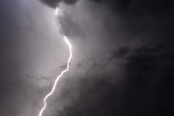 È il Mendrisiotto la regione più colpita dai fulmini nel 2025, Luganese al secondo posto