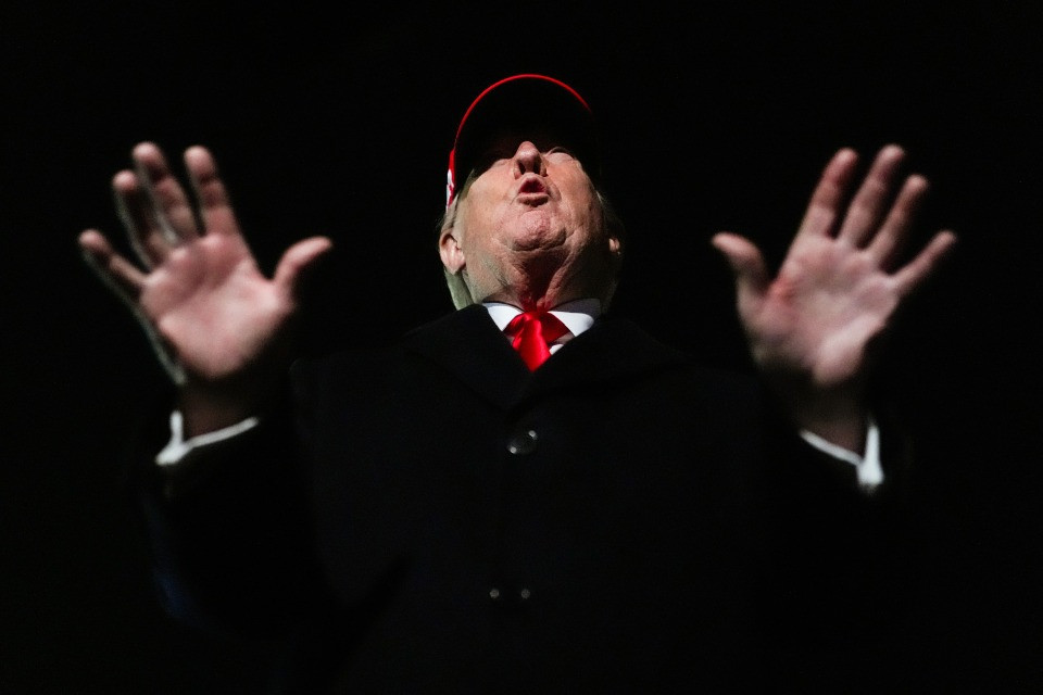 Trump conferma il «blocco navale nei porti iraniani»