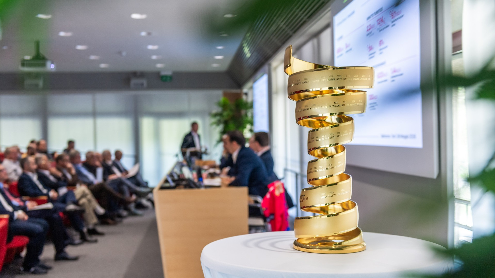 «Se la bicicletta è l'immagine del vento, non si poteva non partire da Bellinzona...»