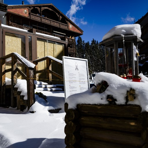 Crans-Montana, nessuno si assume le responsabilità sui controlli