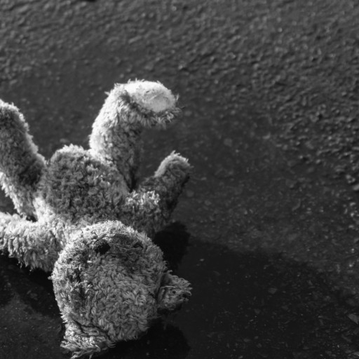 Neonato morto per maltrattamenti in Italia, genitori fermati in Svizzera