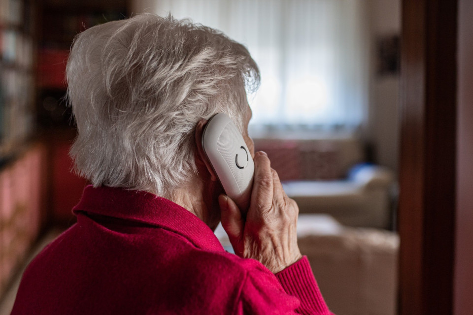 Truffe agli anziani con chiamate shock, un arresto nel Luganese