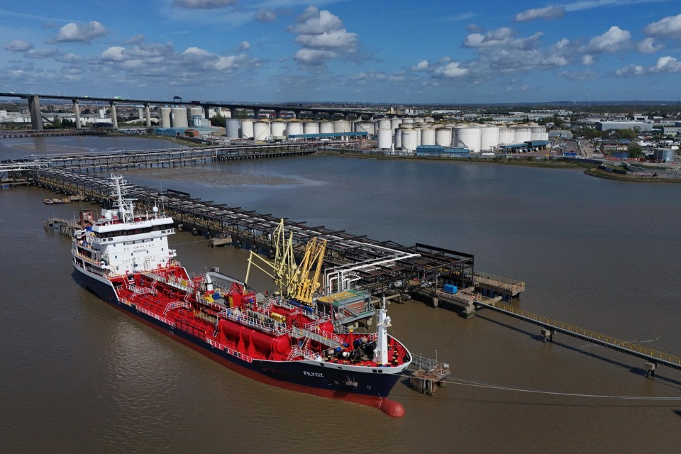 Prima dell’annuncio sullo Stretto di Hormuz c’è chi ha scommesso 760 milioni di dollari sul petrolio