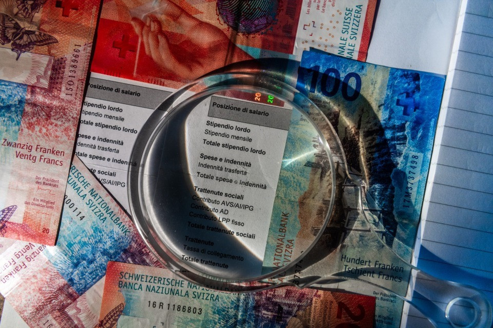 Salario minimo, è il giorno del voto: le parti sociali stanno alla finestra