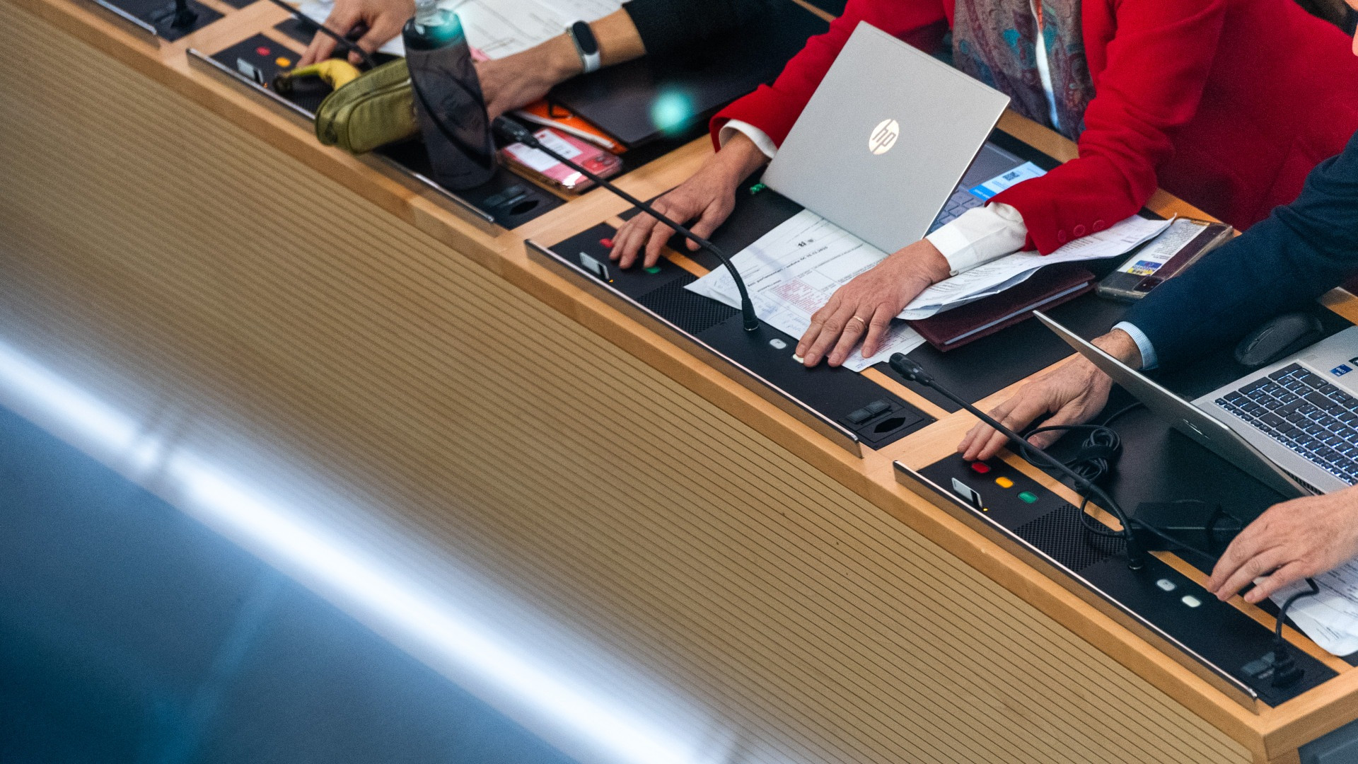 Sì al compromesso sul salario minimo