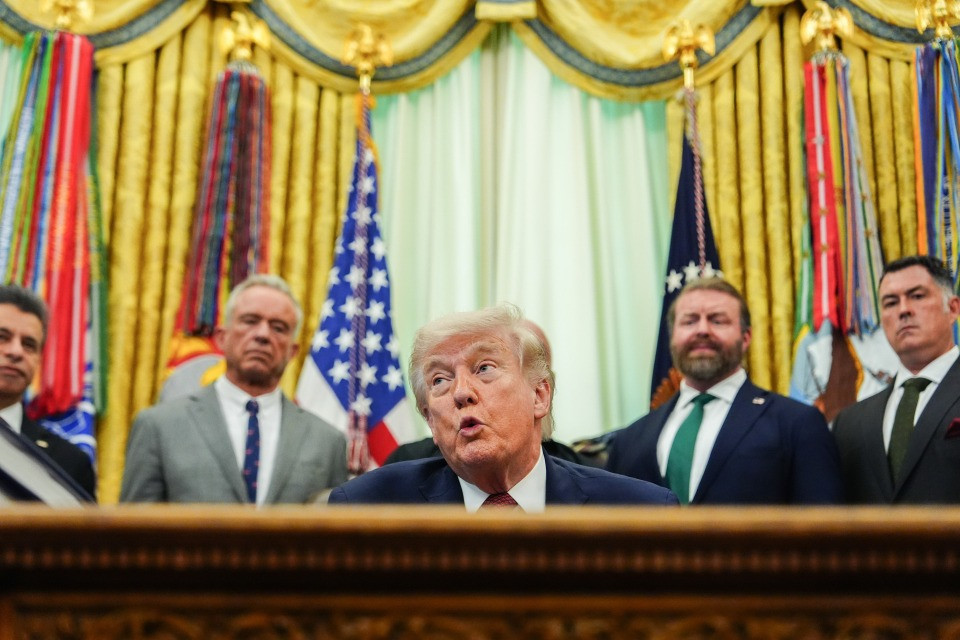 Gesù e il papa, quelle uscite di Trump che potrebbero costare care ai Repubblicani