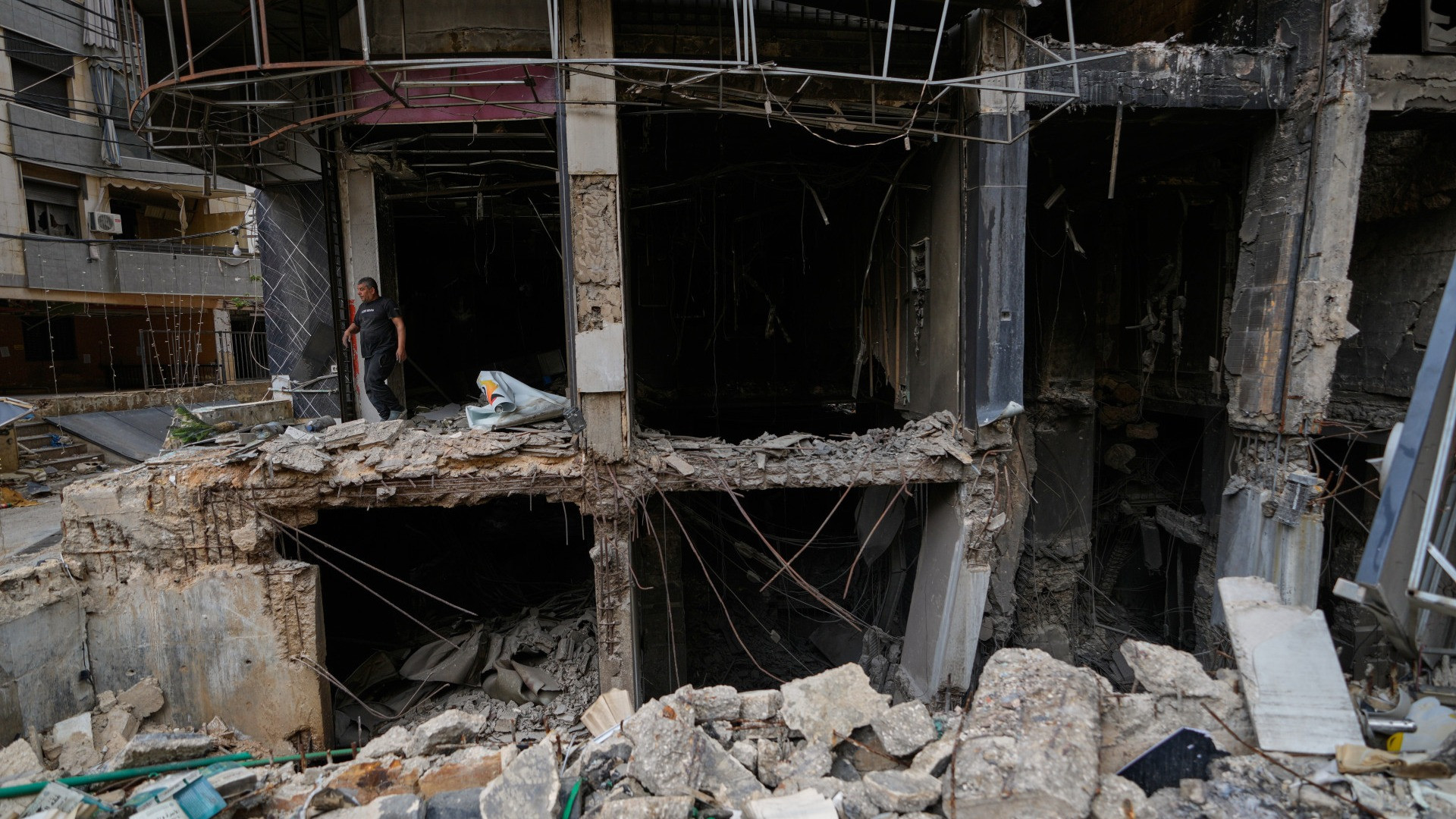 Venerdì i colloqui con l'Iran? Trump: «È possibile», ma Teheran non conferma