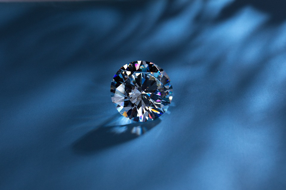 Un diamante è per sempre: ma oggi torna anche a essere un investimento