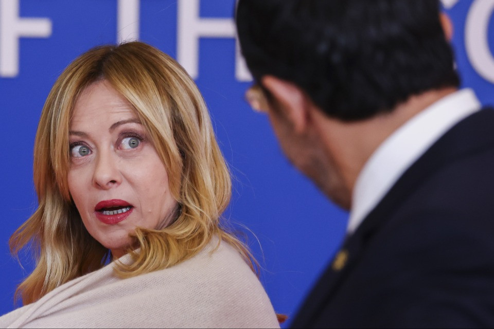 La disinformazione internazionale ha trasformato la presidente del Consiglio italiano Giorgia Meloni in un’icona anti-USA