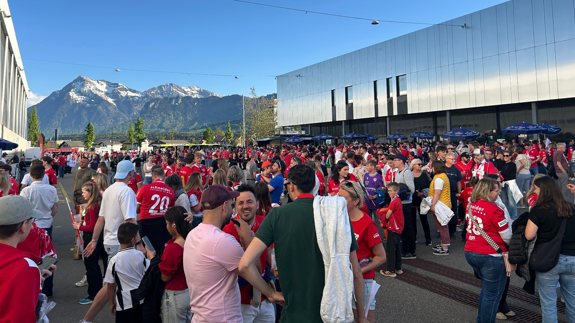 Bratwurst, birra e Latour: sì, a Thun si è pronti per la gloria