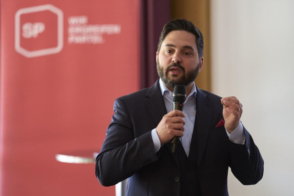 Il socialista Cédric Wermuth può ricandidarsi al Nazionale