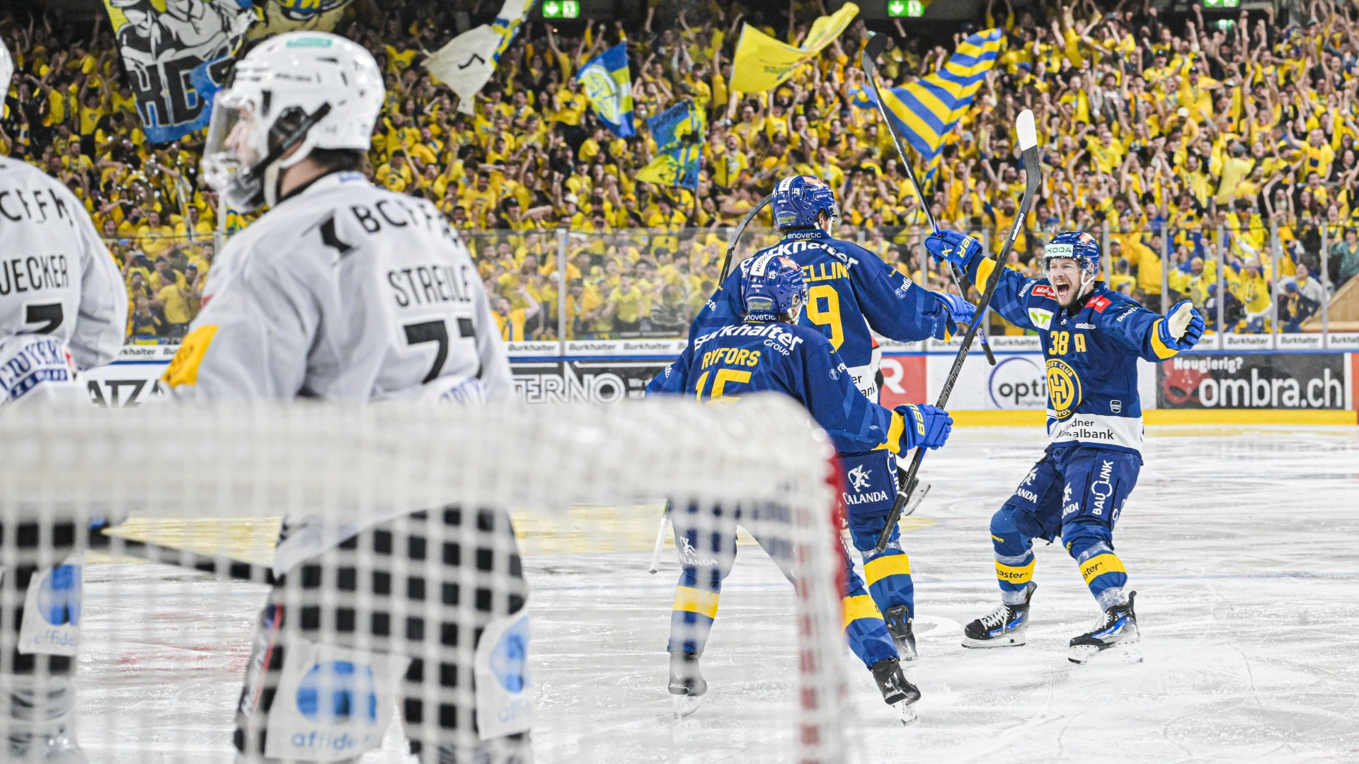 Partita pazza, il Davos risorge ed è a un passo dal titolo