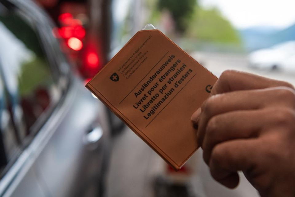 «La Svizzera non deve versare la disoccupazione ai frontalieri»