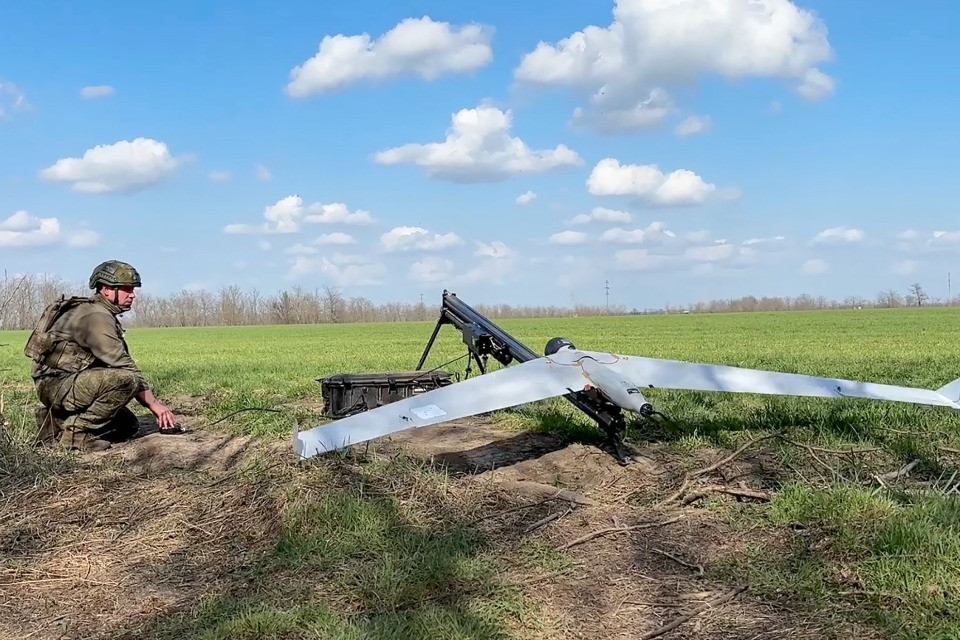 «Droni ucraini colpiscono una fabbrica di esplosivi in Russia»