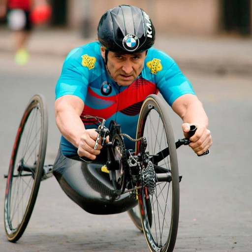 È morto Alex Zanardi, esempio di resistenza e amore per la vita