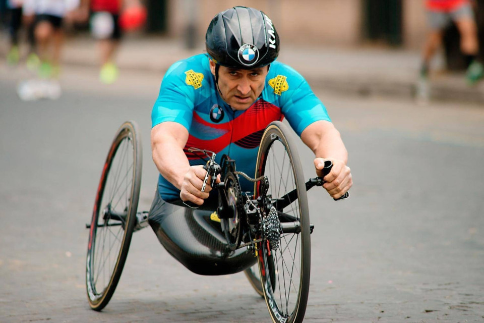 È morto Alex Zanardi, esempio di resistenza e amore per la vita