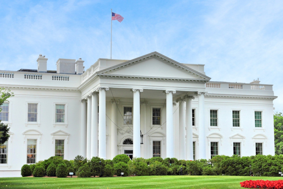 Spari tra la Casa Bianca e il monumento a Washington, colpito l'aggressore