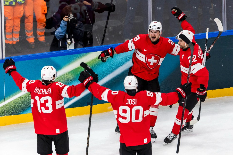 A undici giorni dai Mondiali sbarcano gli alieni della NHL