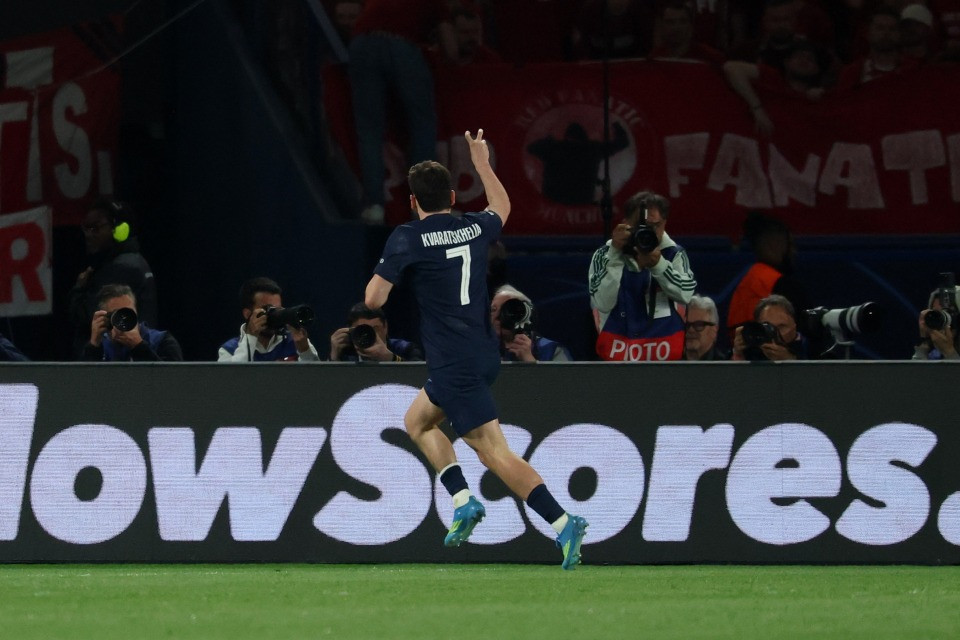 Khvicha Kvaratskhelia, un talento da Pallone d'Oro