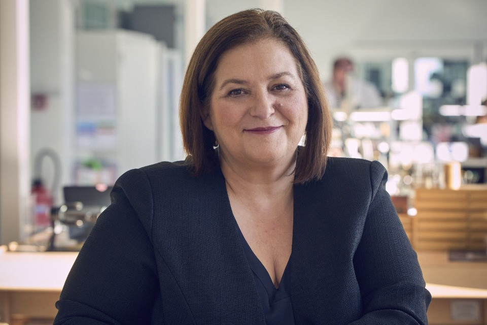 «La signora degli orologi» che ha osato reinventare il TAG Heuer Monaco: «Innovare rispettando la storia»