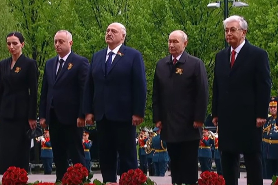Putin: «Chi morì per sconfiggere i nazisti, oggi ispira i soldati russi in Ucraina»