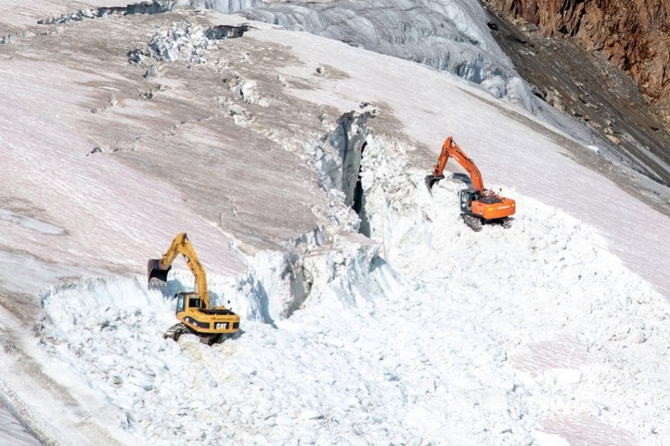 Ruspe sul ghiacciaio di Cervinia, bocciato il ricorso della procura