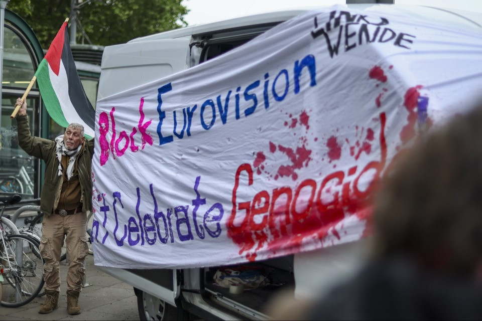 Eurovision, tra boicottaggi e tensioni politiche: i precedenti nella storia del concorso