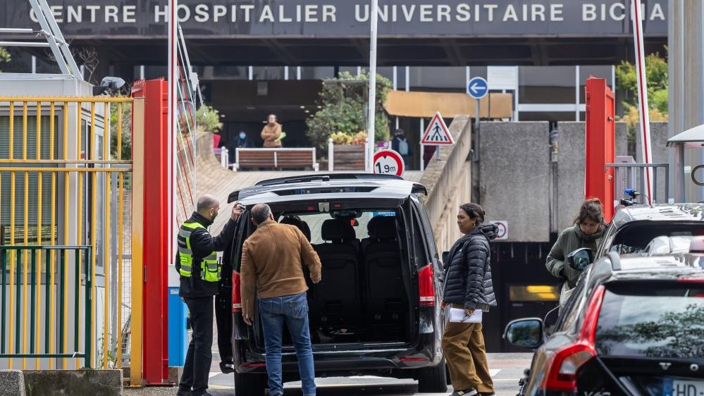 Francia, messe in quarantena a Parigi otto casi-contatto