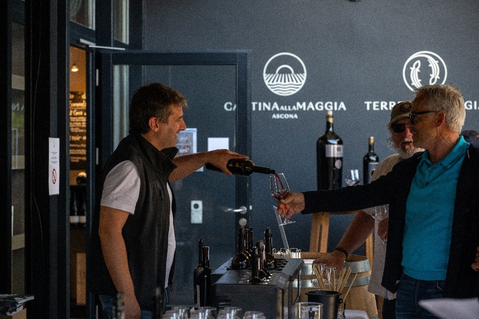 Cantine Aperte torna in Ticino: oltre 80 aziende coinvolte in due weekend dedicati al vino