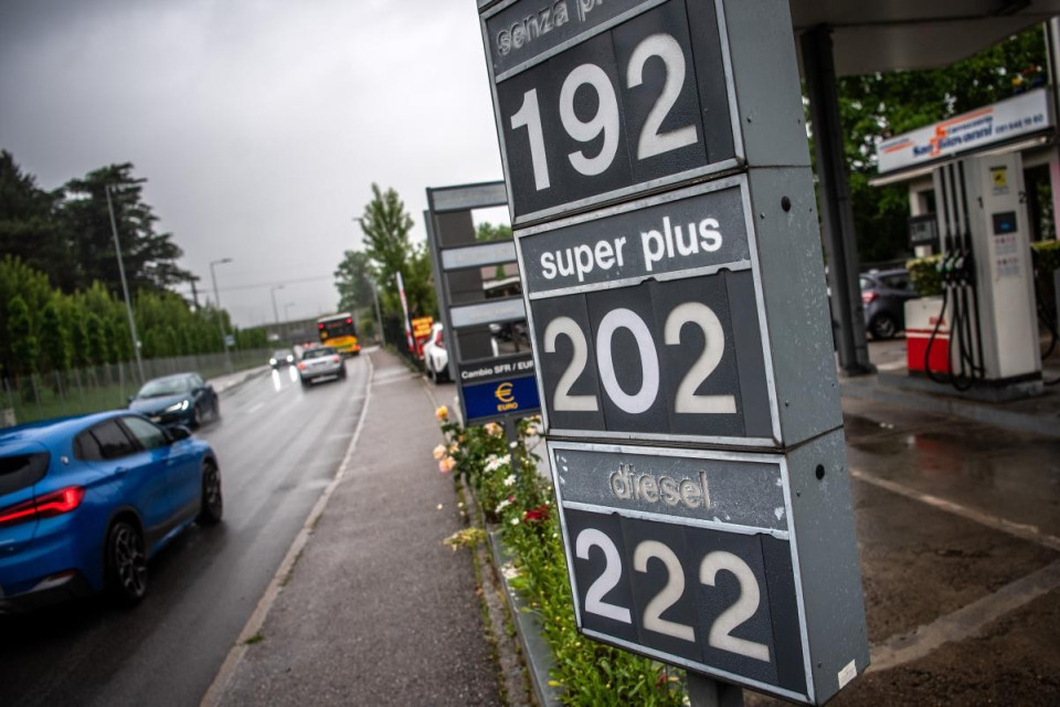 Nessuno sconto sulla benzina: Berna dice no a tagli fiscali sui carburanti