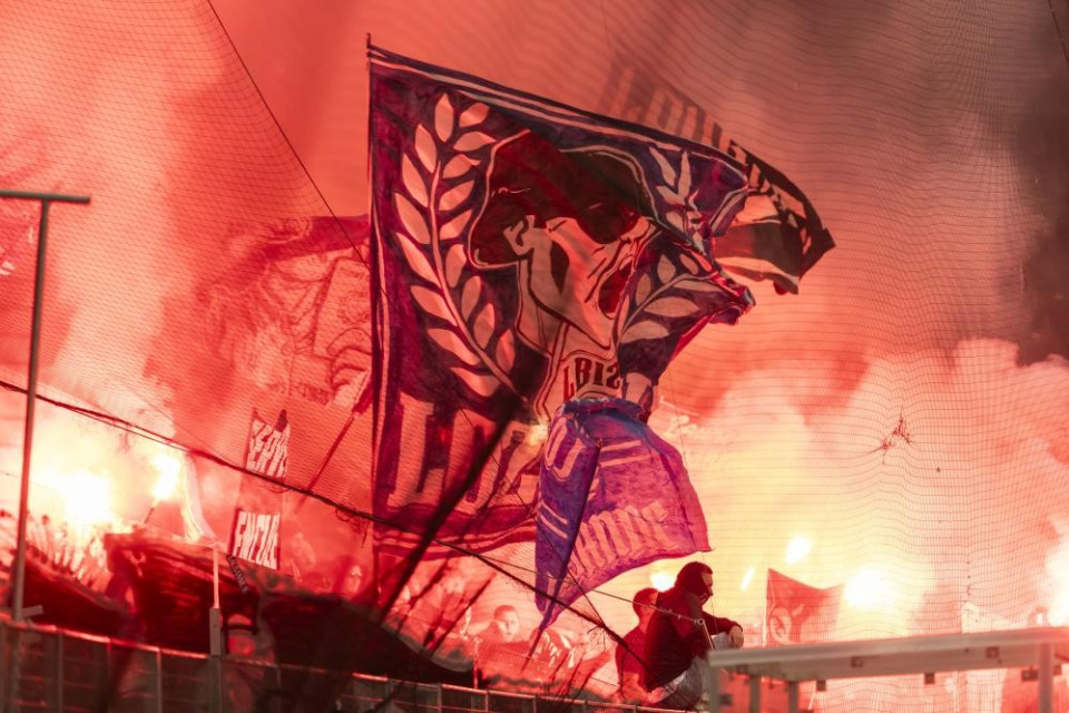 Agente ferito durante la partita di calcio tra Servette e Losanna