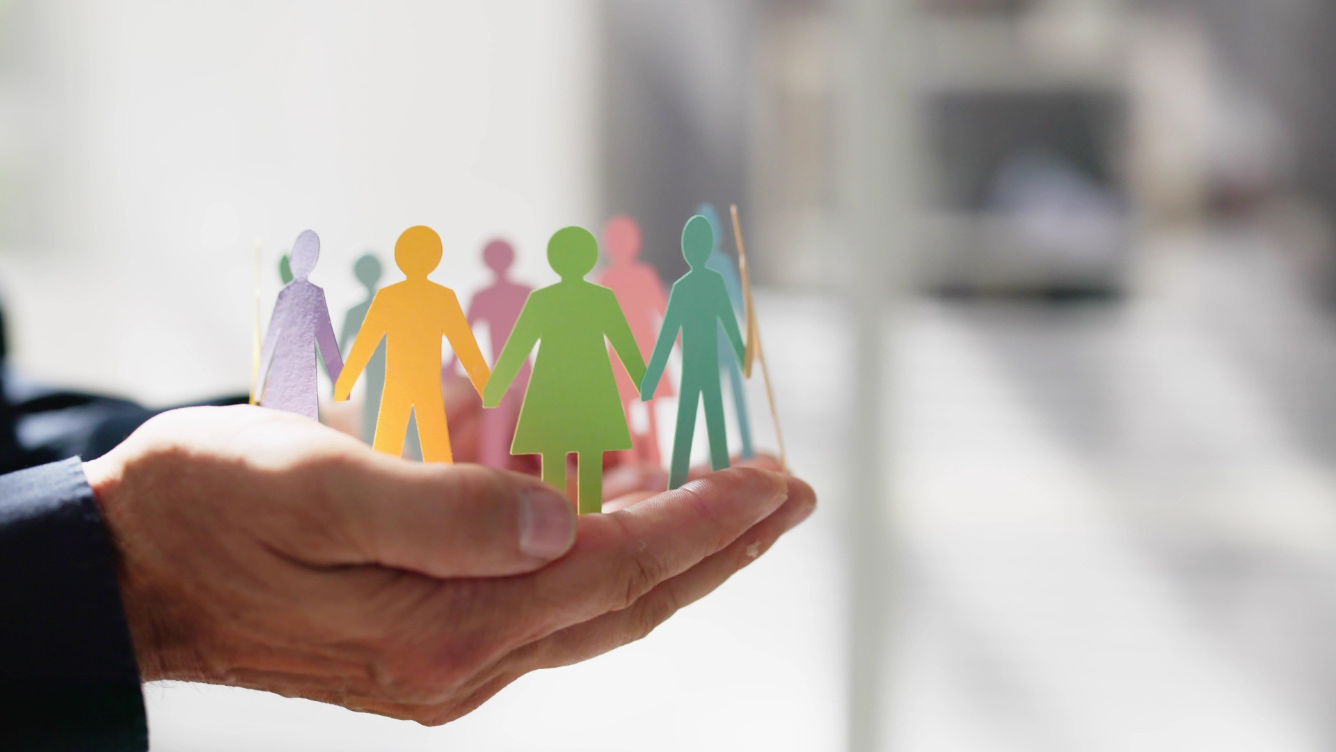 Persone LGBT+ discriminate sul lavoro: lanciata una campagna