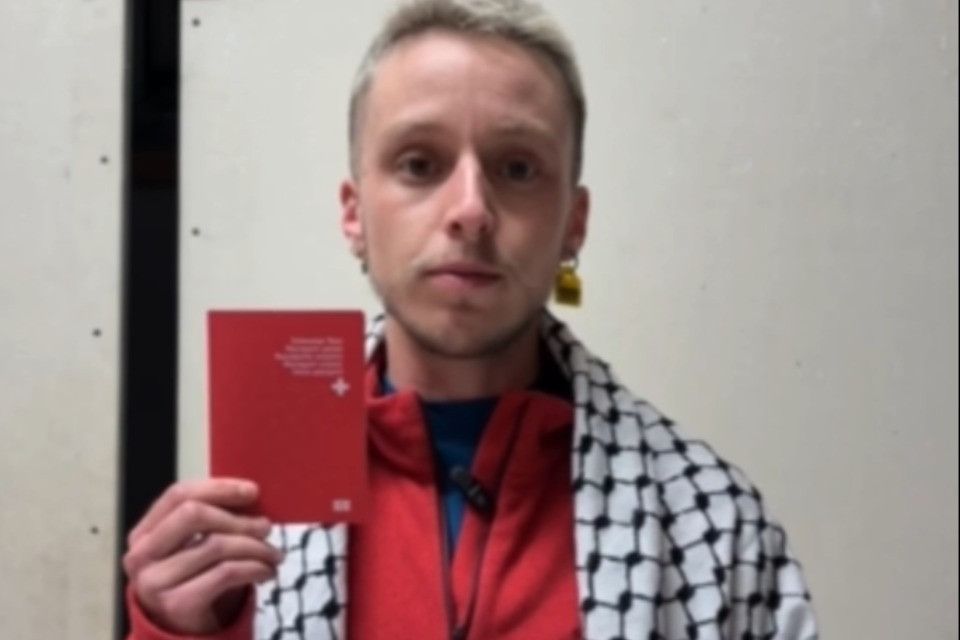 Anche un ticinese sulle navi abbordate da Israele: «Se vedete questo video è perché mi hanno rapito»