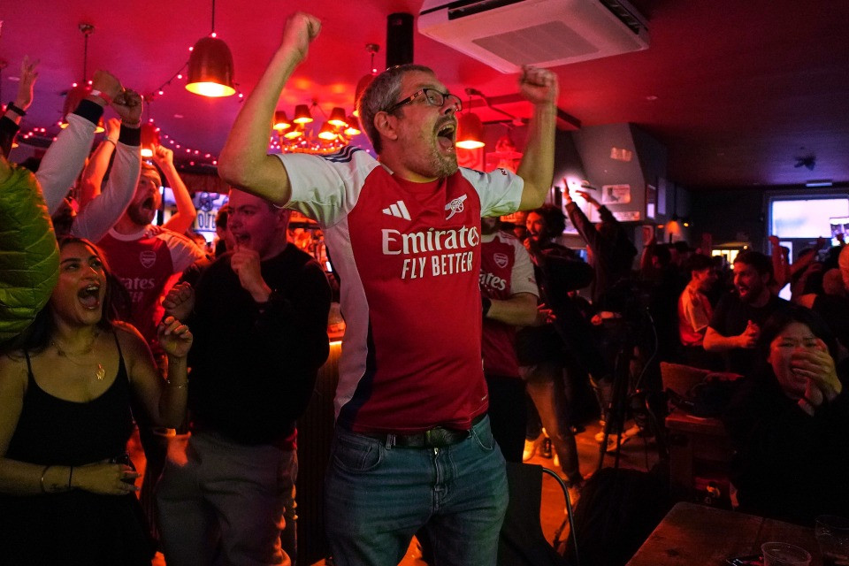 L'Arsenal torna sul tetto d'Inghilterra dopo 22 anni
