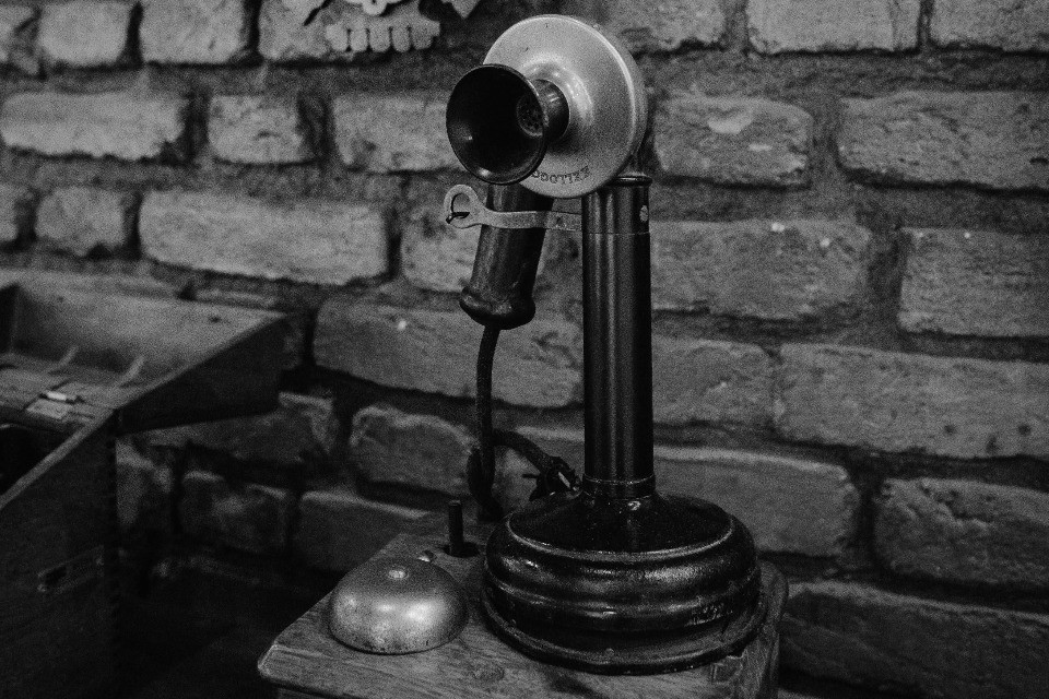 Le statistiche confermano: su i telefoni, giù i telegrafi