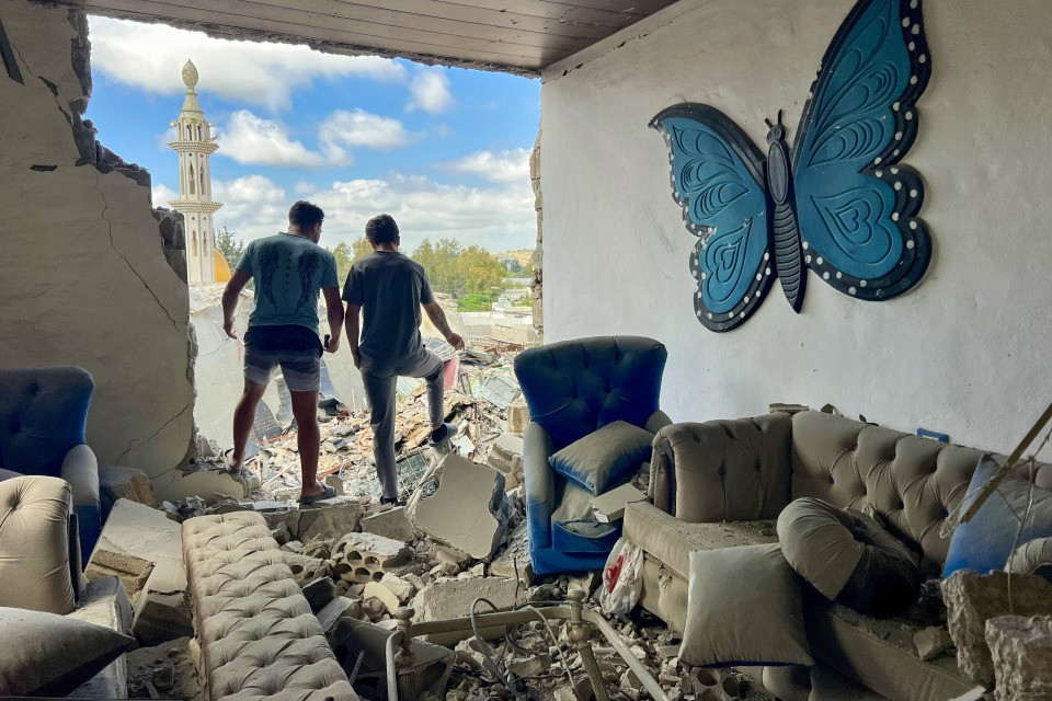 Piovono bombe e minacce sui confini tra Israele e Libano