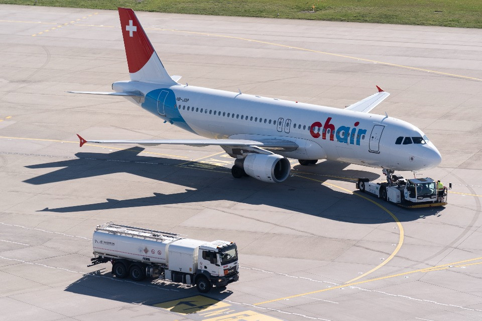 Niente vacanze in Albania per i passeggeri della compagnia aerea svizzera Chair