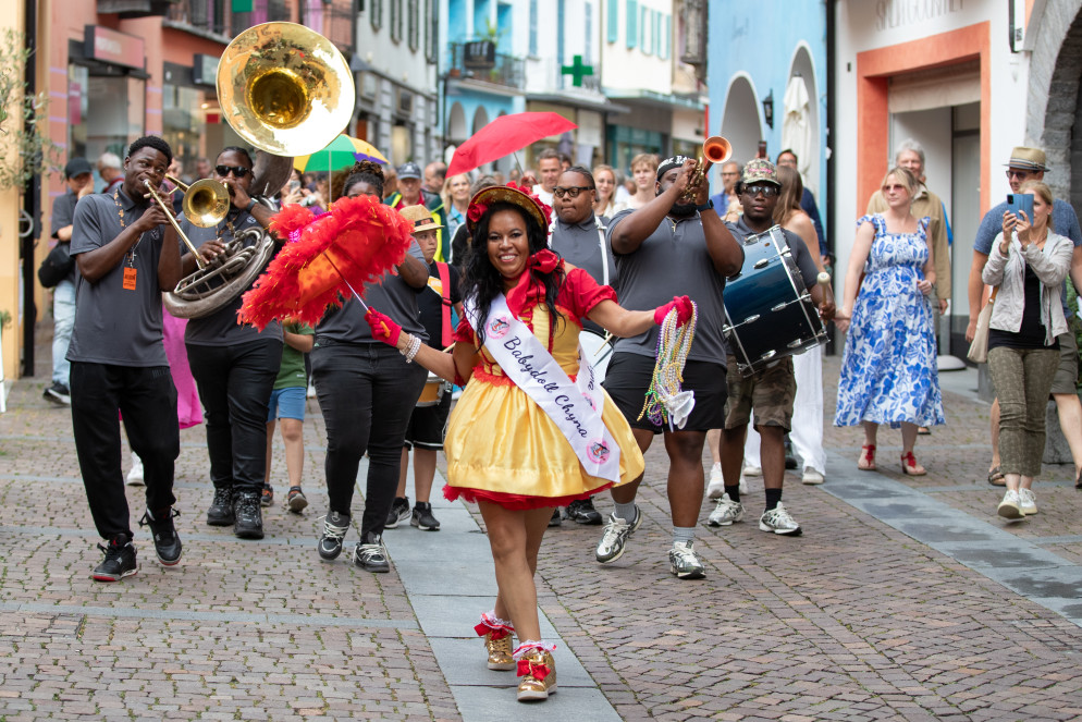 Babydoll Chyna Doll guiderà anche quest’anno la «Brass Band Parade», tra i momenti più caratteristici di JazzAscona. 	© jazzascona/gioele pozzi