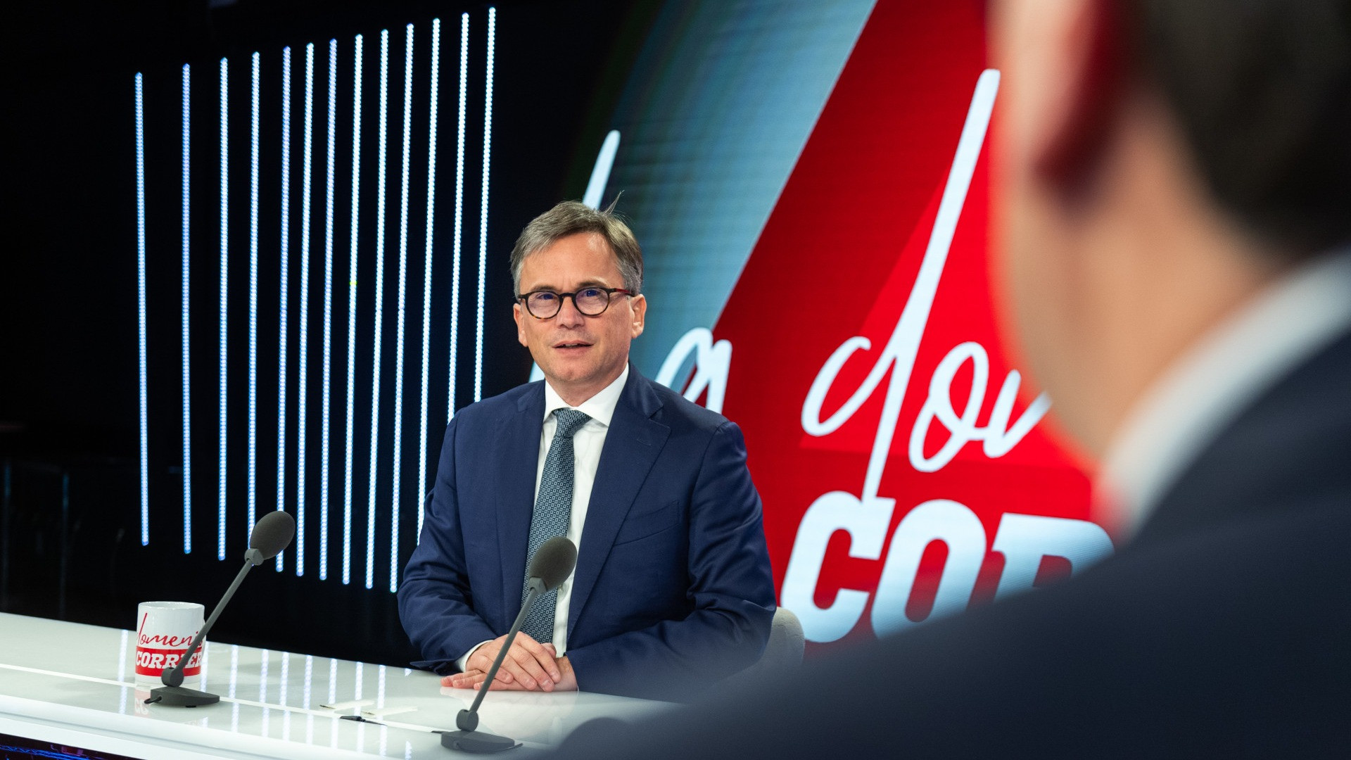 Christian Vitta, l'uscita sobria nell'era urlata
