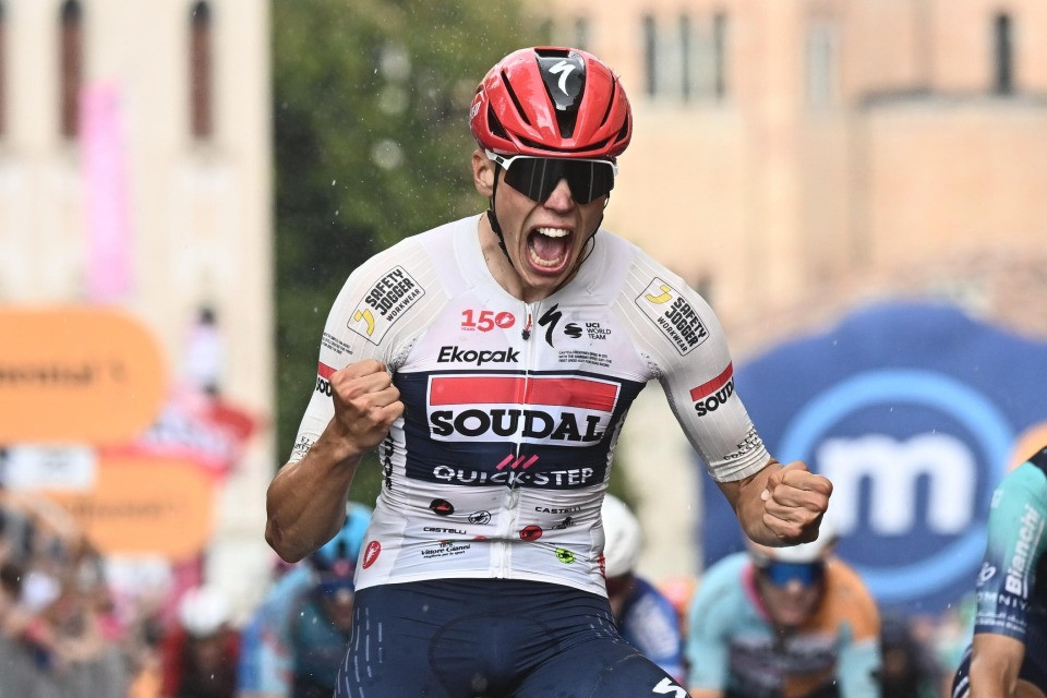 Altra zampata di Magnier in volata